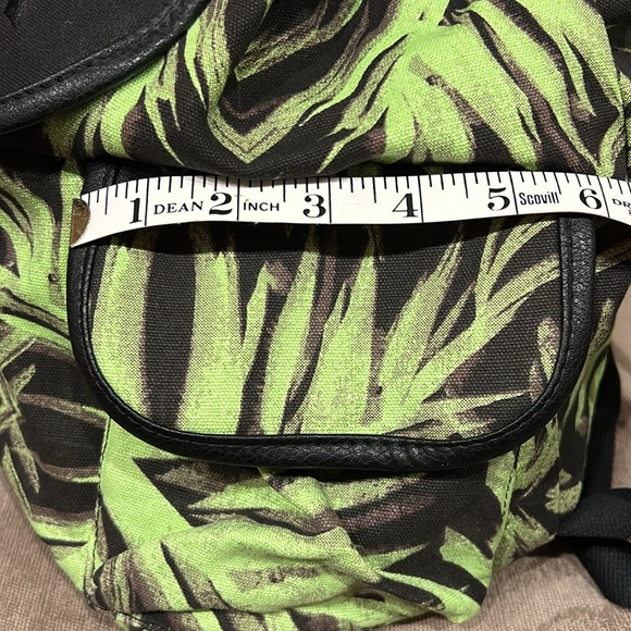 BOGO ☀️ Canvas Hurley Backpack in Bright Green Tropical Print - Picture 9 of 14